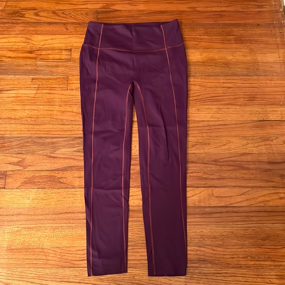 Lululemon purple leggings - size 6/8